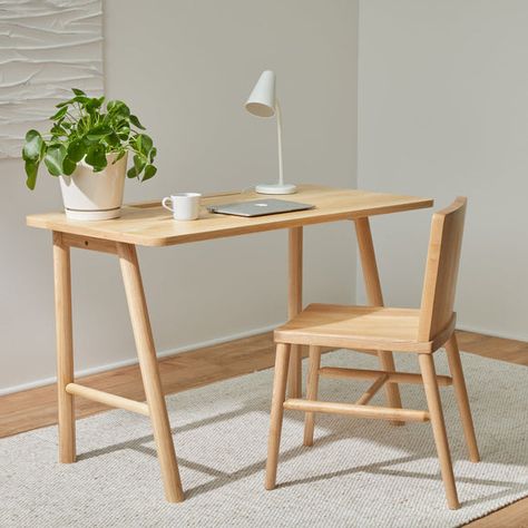 Bàn làm việc SimpliDesk tiện dụng 