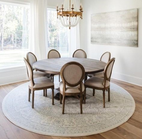 vẻ đẹp cổ điển sang trọng của bộ bàn ăn Louis Grandé