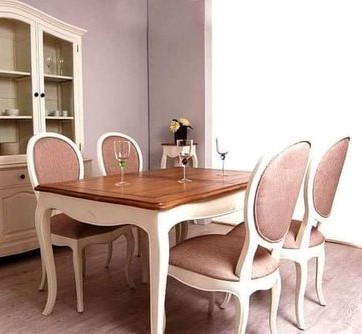 bộ bàn ăn Louis Maison là biểu tưởng của sự tinh tế sang trọng và ấm cúng