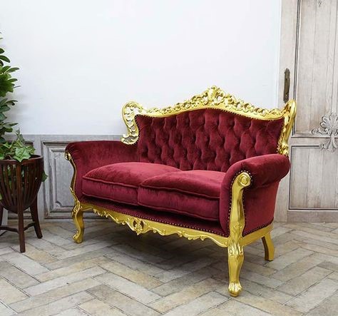 sự sang trọng, giá trị và vẻ đẹp của Ghế Sofa Emerald