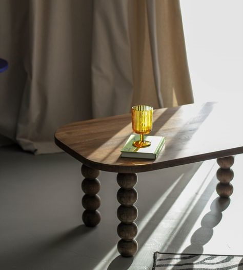 Ứng dụng linh hoạt của Bàn Trà Orb Gỗ Tự Nhiên