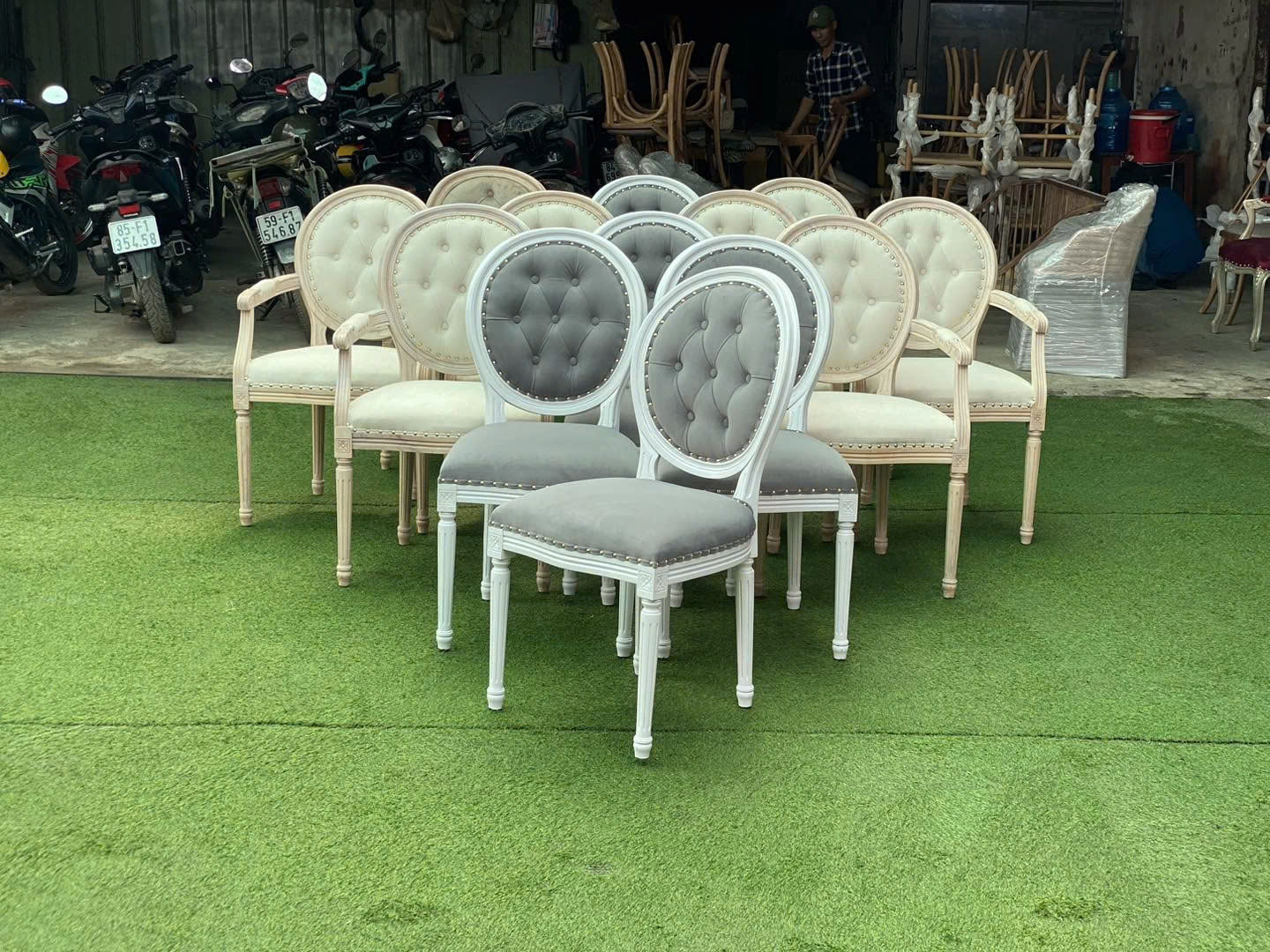 Ghế nhà hàng Louis không tay