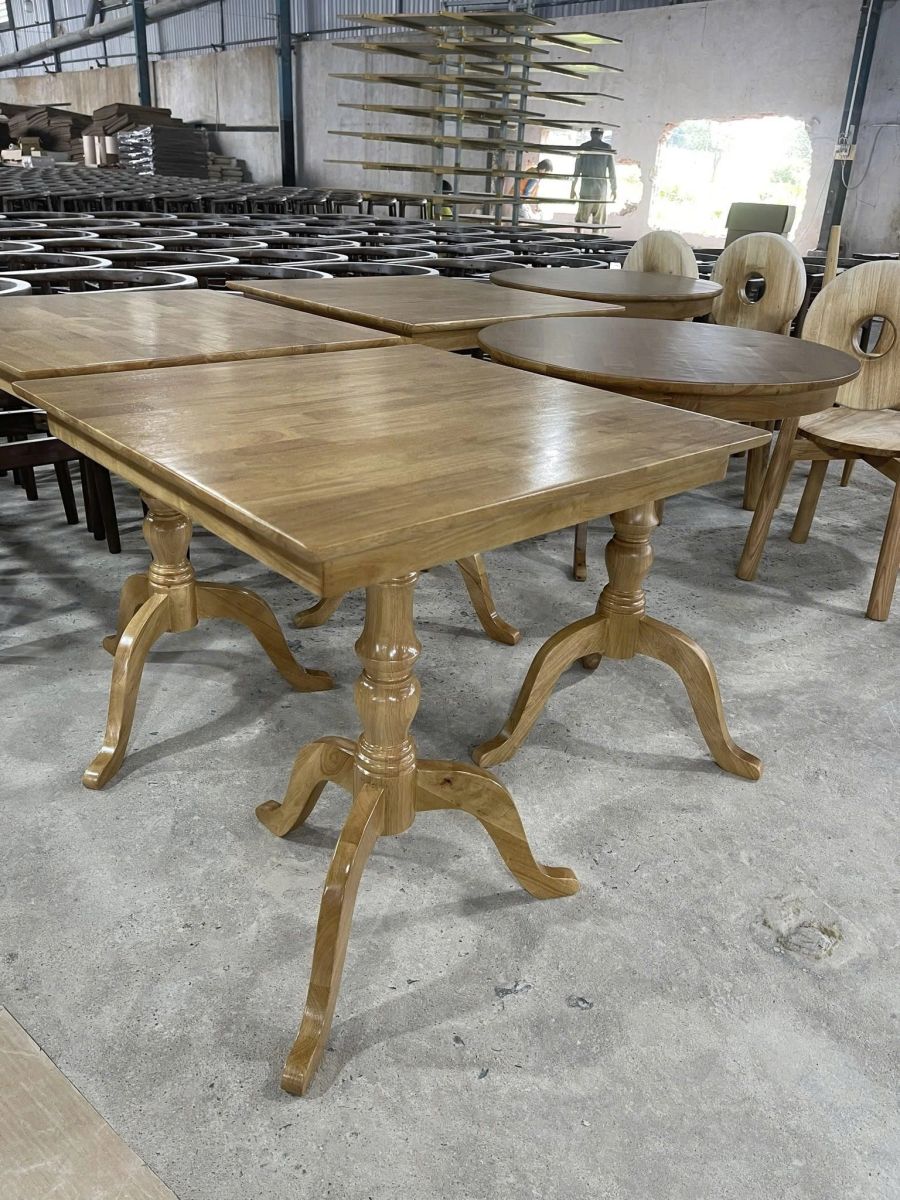 Bàn trà vuông chân tiện
