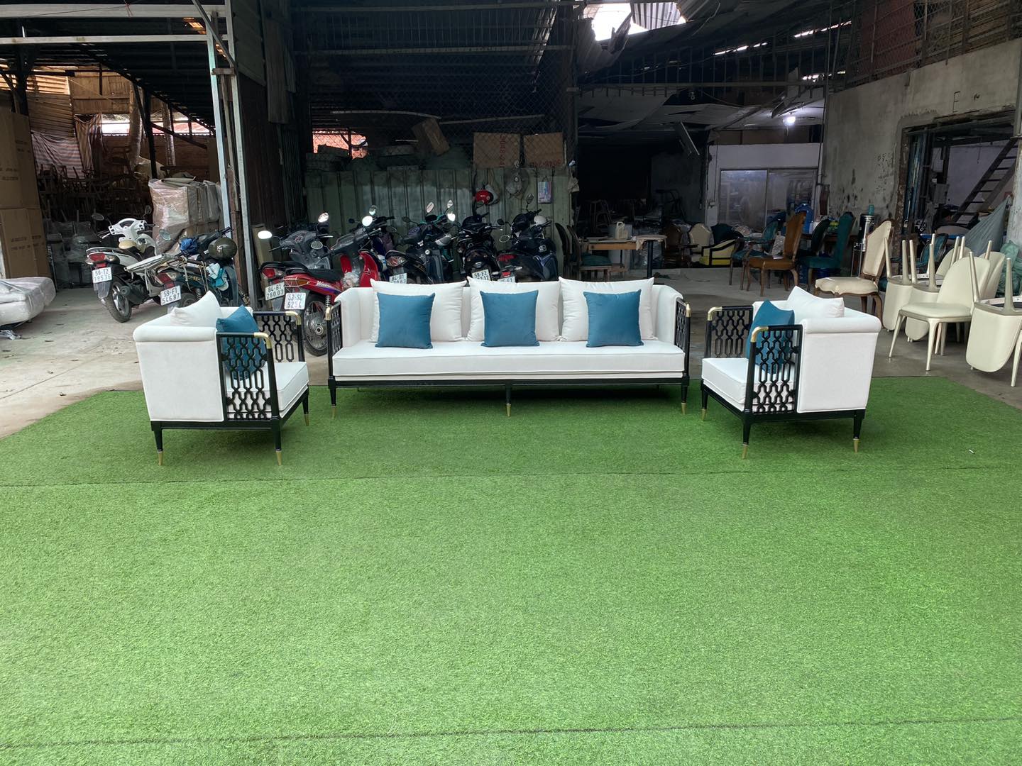 Bộ sofa phòng khách Caracole Chawoo